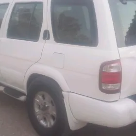 Nissan Pathfinder 1999