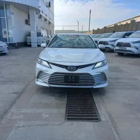 Toyota Camry 2022