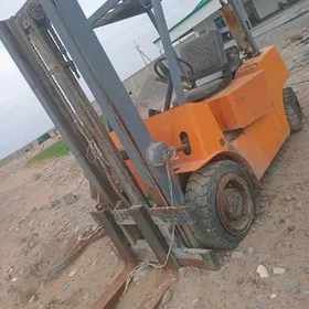 Kara Forklift 2010