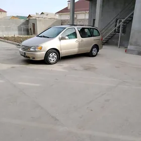 Toyota Sienna 2000
