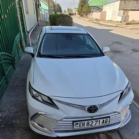 Toyota Camry 2023