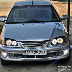 Toyota Avensis 1999