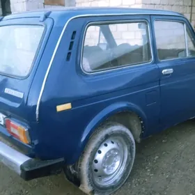 Lada Niva 1983