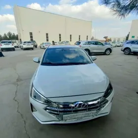 Hyundai Elantra 2020