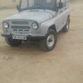 UAZ 469 2005
