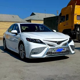 Toyota Camry 2020