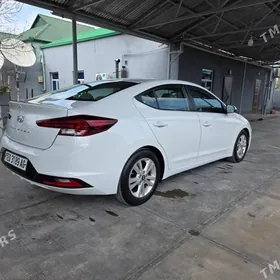 Hyundai Elantra 2020