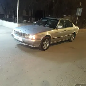 BMW 520 1990