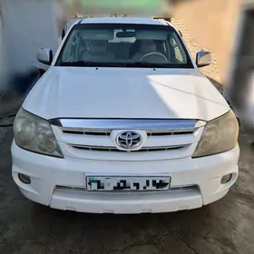 Toyota Fortuner 2008