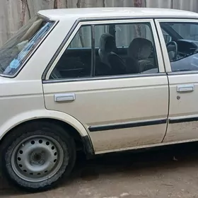 Nissan Bluebird 1989