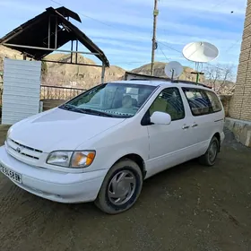 Toyota Sienna 2000