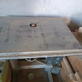 Frezerniy stanok mebel uchin