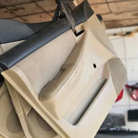 COROLLA OBSIVKA GATY ARASSA