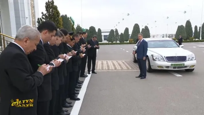 Gurbanguly Berdimuhamedow Hytaýa dostluk saparyny tamamlap, Aşgabada dolandy