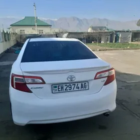 Toyota Camry 2012