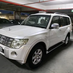 Mitsubishi Pajero 2010