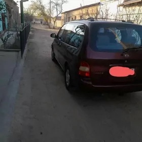 Kia Carnival 2000