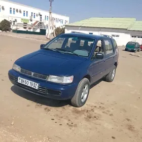 Mitsubishi Chariot 1993