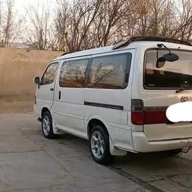Toyota Hiace 1990