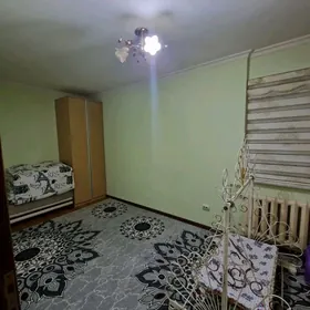 11 Мкр 4/2 этаж 2 комнат