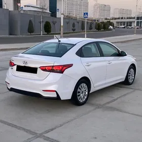 Hyundai Accent 2022