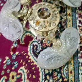 Люстра хорошый берите