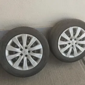 Teker 16 lyk diskasy bilen