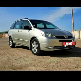 Toyota Sienna 2005