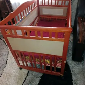 детская кроватка