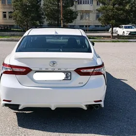 Toyota Camry 2020