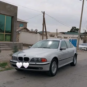 BMW E39 2000