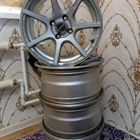 Diska 15. Versa Tiida Lanser