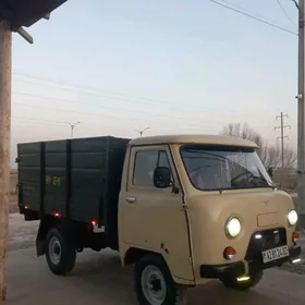 UAZ 2206 1980