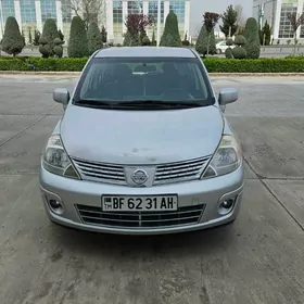Nissan Versa 2007