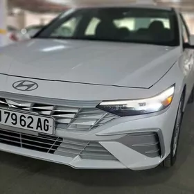 Hyundai Elantra 2025