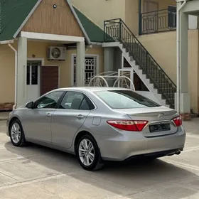 Toyota Camry 2015