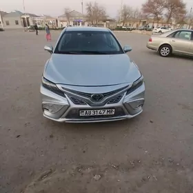 Toyota Camry 2023