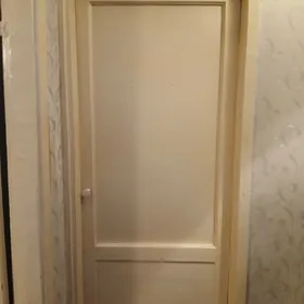 Дверь деревянная