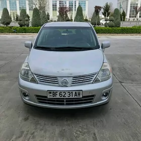 Nissan Versa 2007