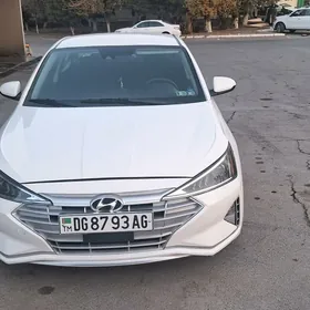 Hyundai Elantra 2019