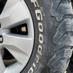 BF GOODRICH 275 65 17