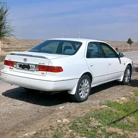 Toyota Camry 2000