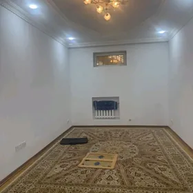 4 Mkr 1 kom. 4 Мкр 1 Ком