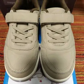 Кроссовки детские