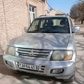 Mitsubishi Montero 2002