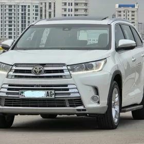Toyota Highlander 2018