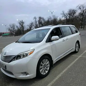 Toyota Sienna 2015