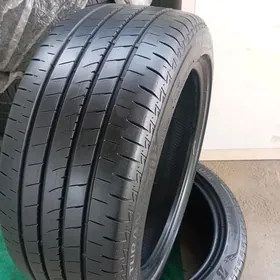 235 45 18 BRIDGESTONE