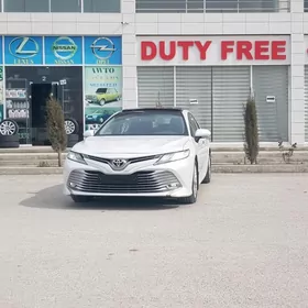 Toyota Camry 2020
