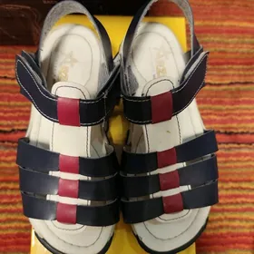 Босоножки детские